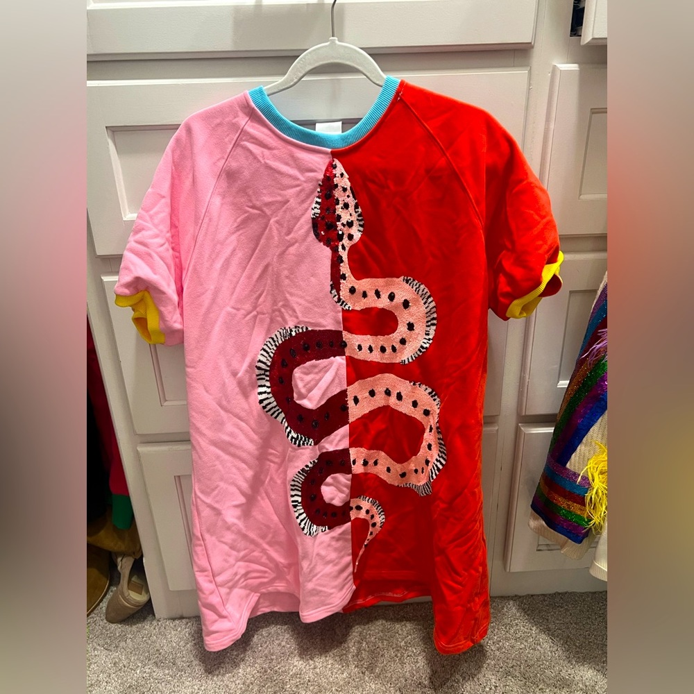 QUEEN of sparkles snake front and back dress! NWT SIZE LARGE